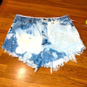 wrangler acid washed shorts.